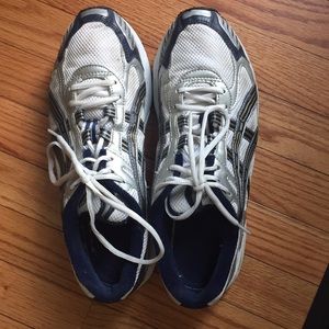 COPY - ASICS gel men’s running shoes sz10